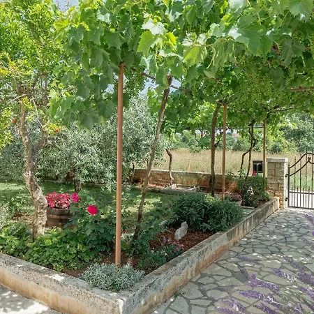 Apartman Inga Διαμέρισμα Πούλα