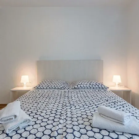 Apartment Apartman Inga *