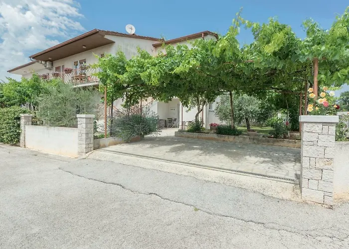 Apartman Inga Διαμέρισμα Πούλα