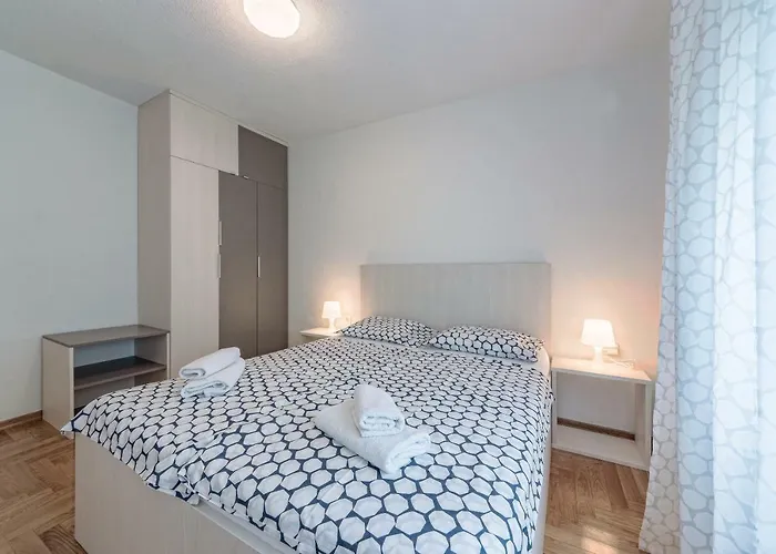 公寓 Apartman Inga 普拉